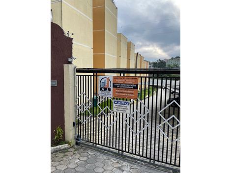 Condomínio Recanto das palmeiras rua:Armênia nº 982 vila desse ferras de Vasconcelos São Paulo 